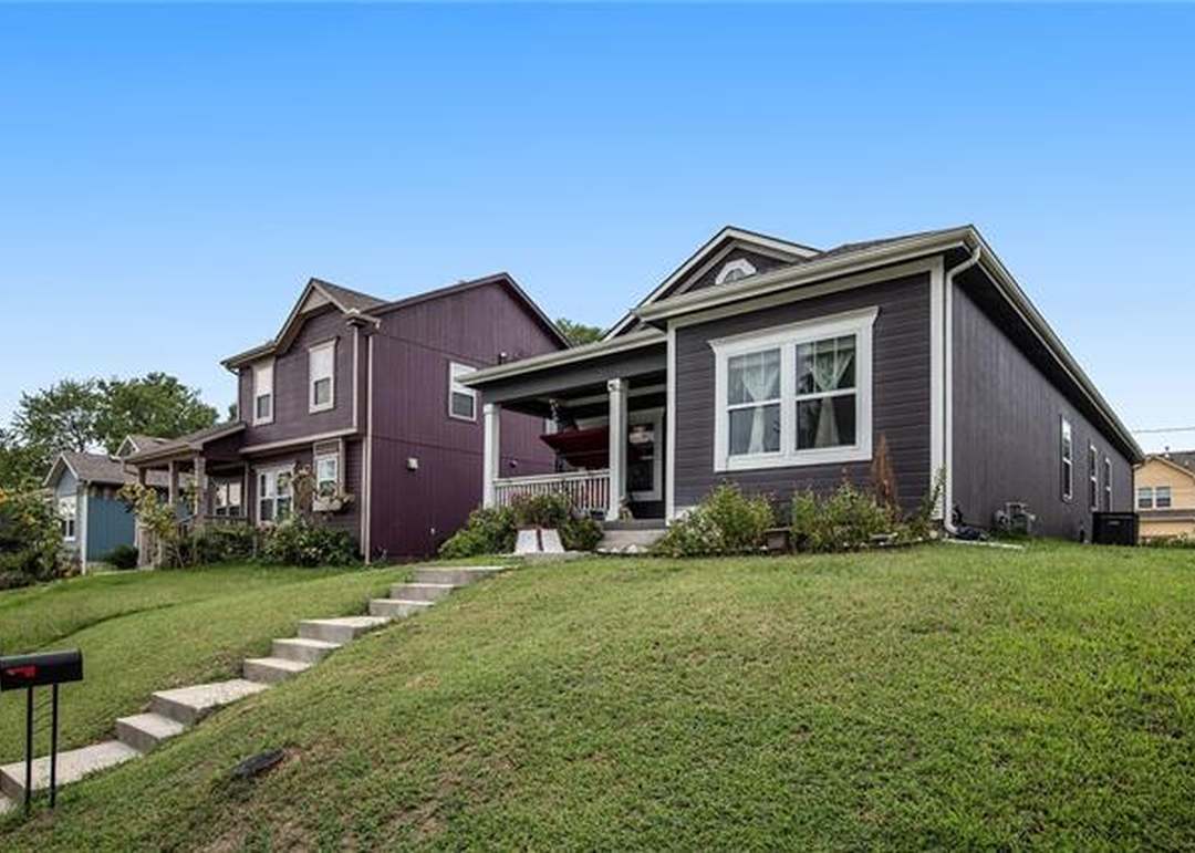 1316 Grandview Boulevard — photo 9