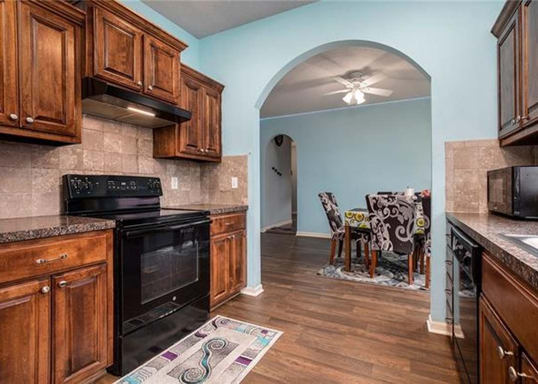 1316 Grandview Boulevard — photo 13