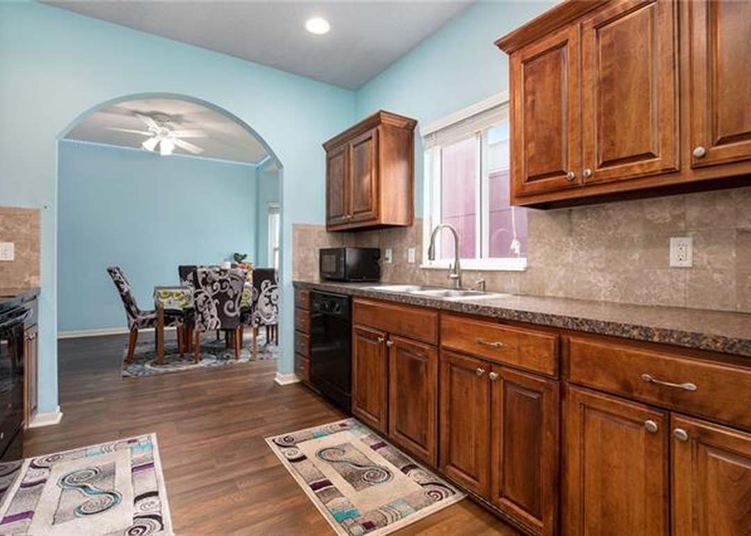 1316 Grandview Boulevard — photo 14