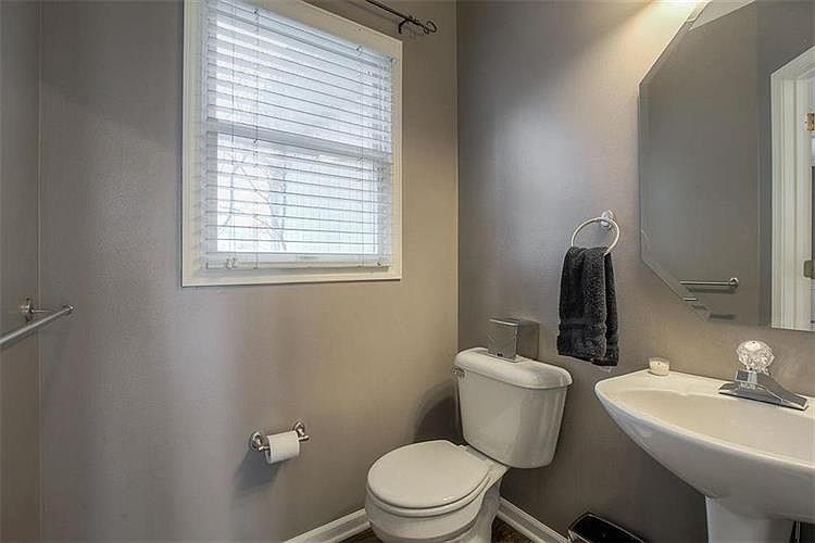 13205 KING STREET — photo 12
