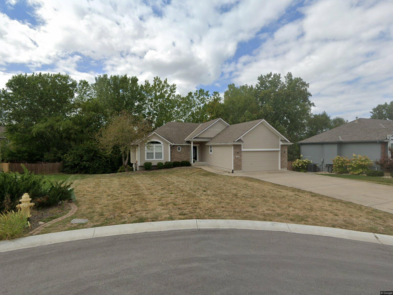 1321 SW Whistle Circle — photo 1