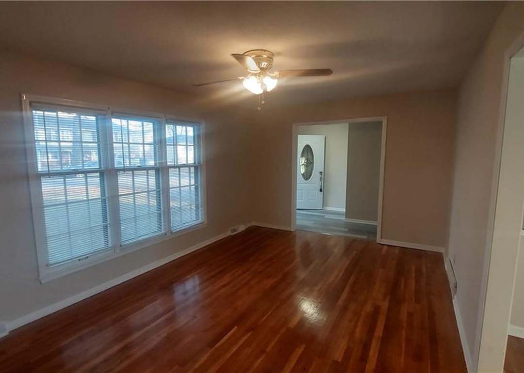13212 Winchester Avenue — photo 14