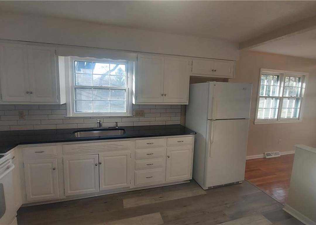 13212 Winchester Avenue — photo 18