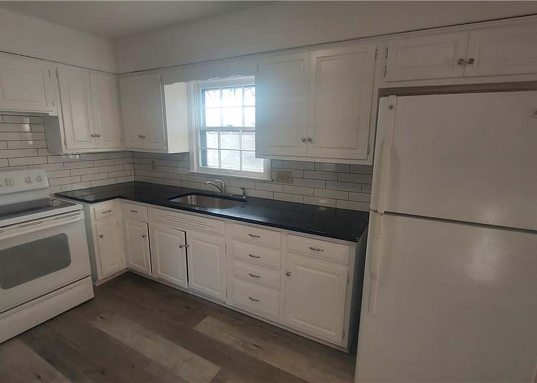 13212 Winchester Avenue — photo 19