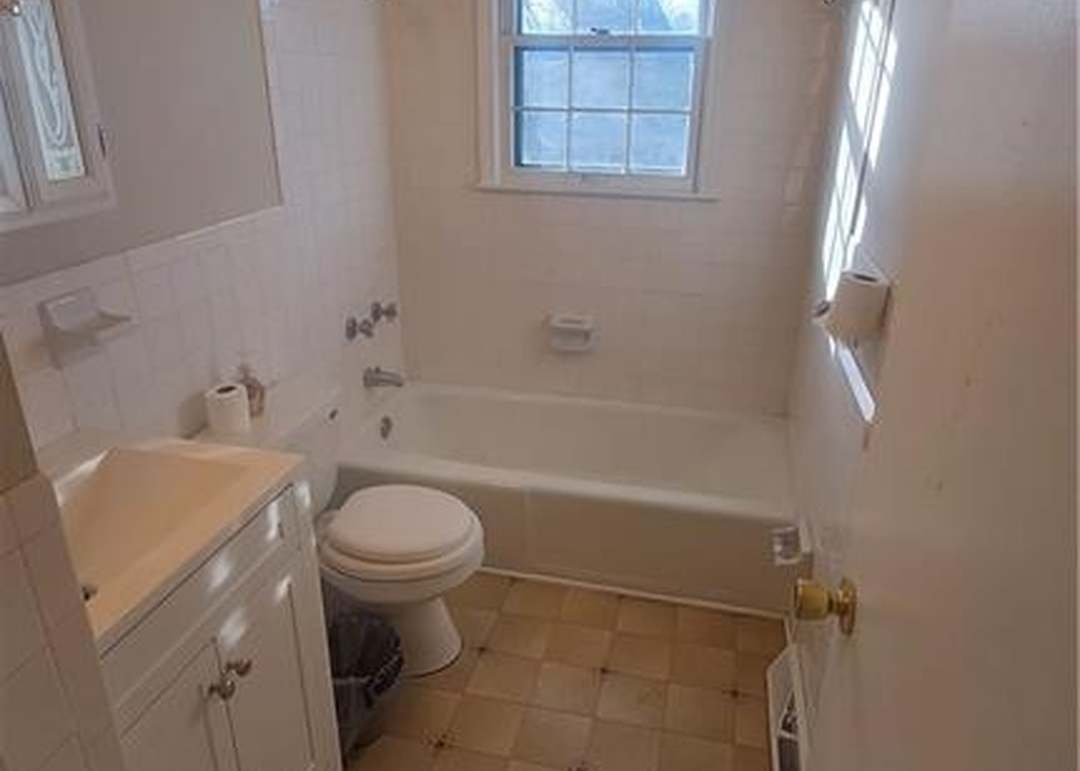 13212 Winchester Avenue — photo 21