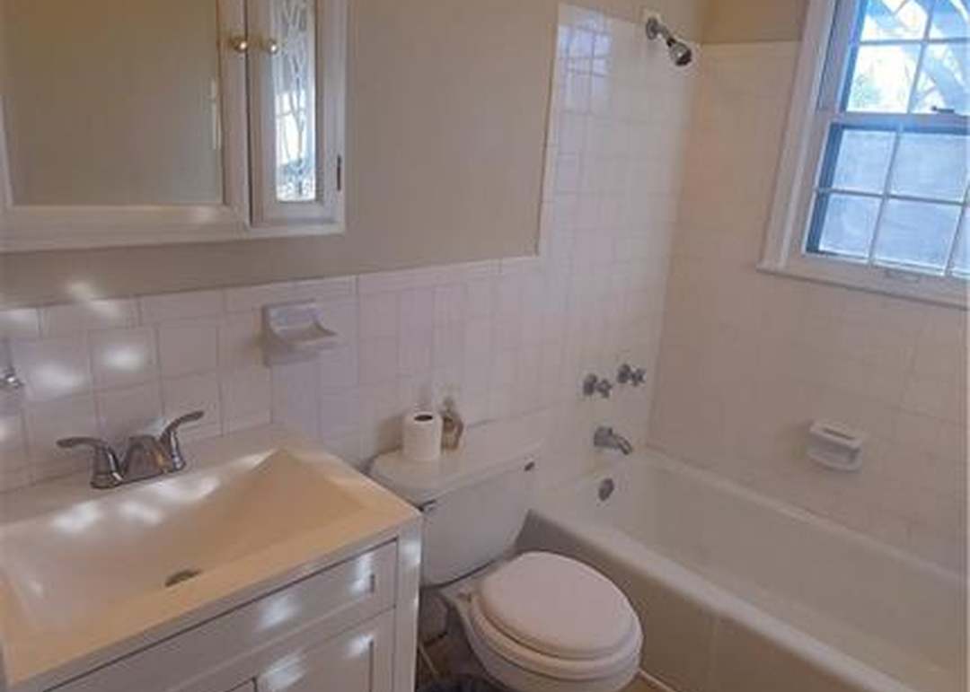 13212 Winchester Avenue — photo 22