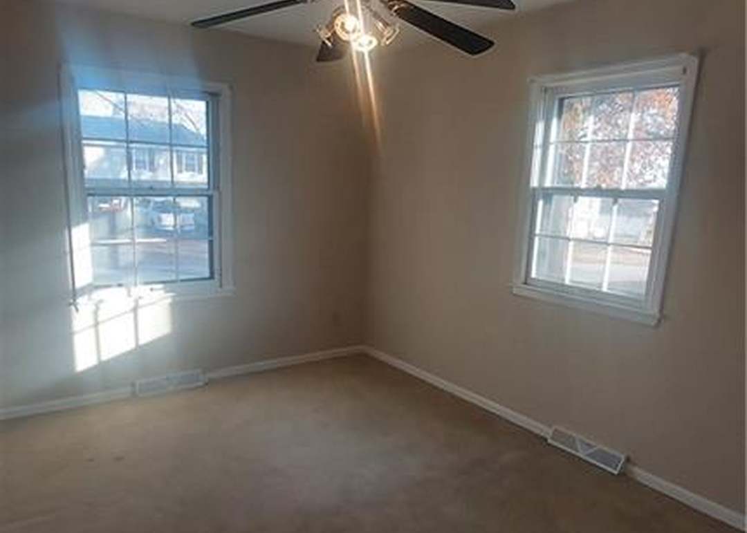 13212 Winchester Avenue — photo 23