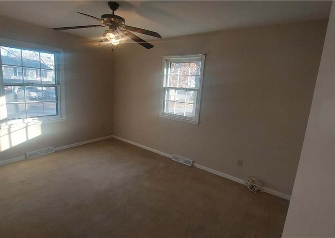 13212 Winchester Avenue — photo 24