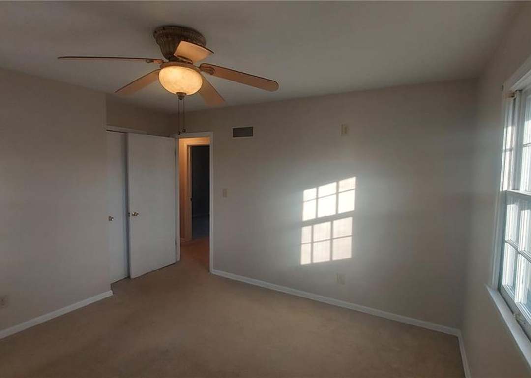 13212 Winchester Avenue — photo 29