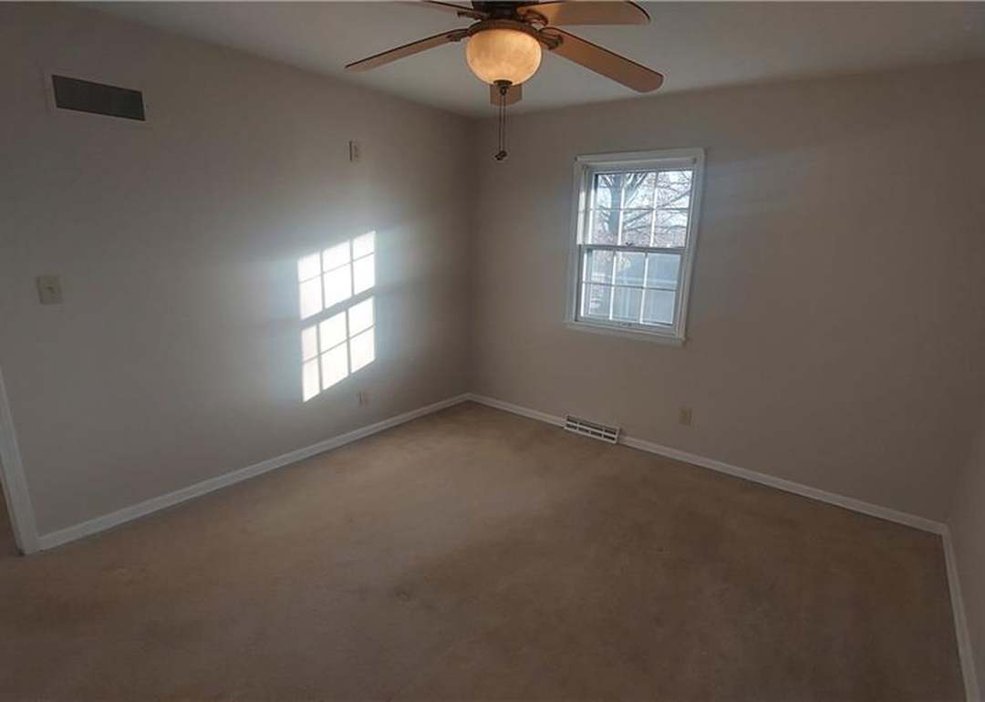 13212 Winchester Avenue — photo 30