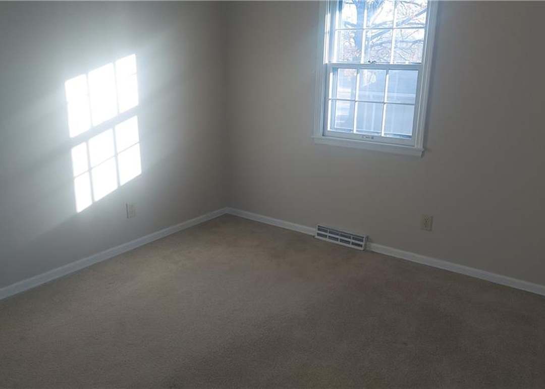 13212 Winchester Avenue — photo 31