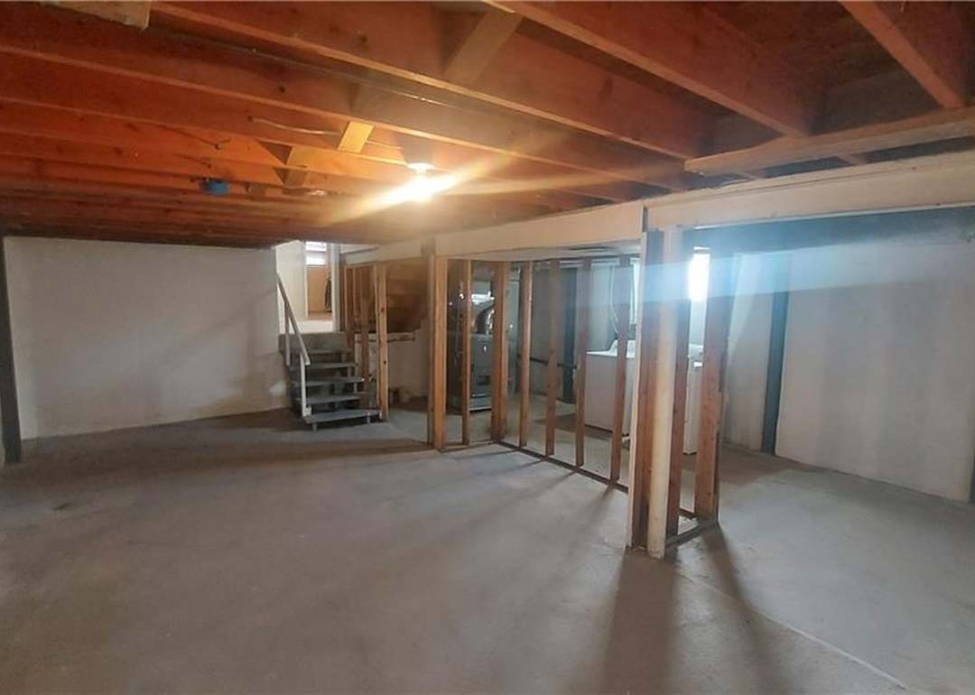13212 Winchester Avenue — photo 39