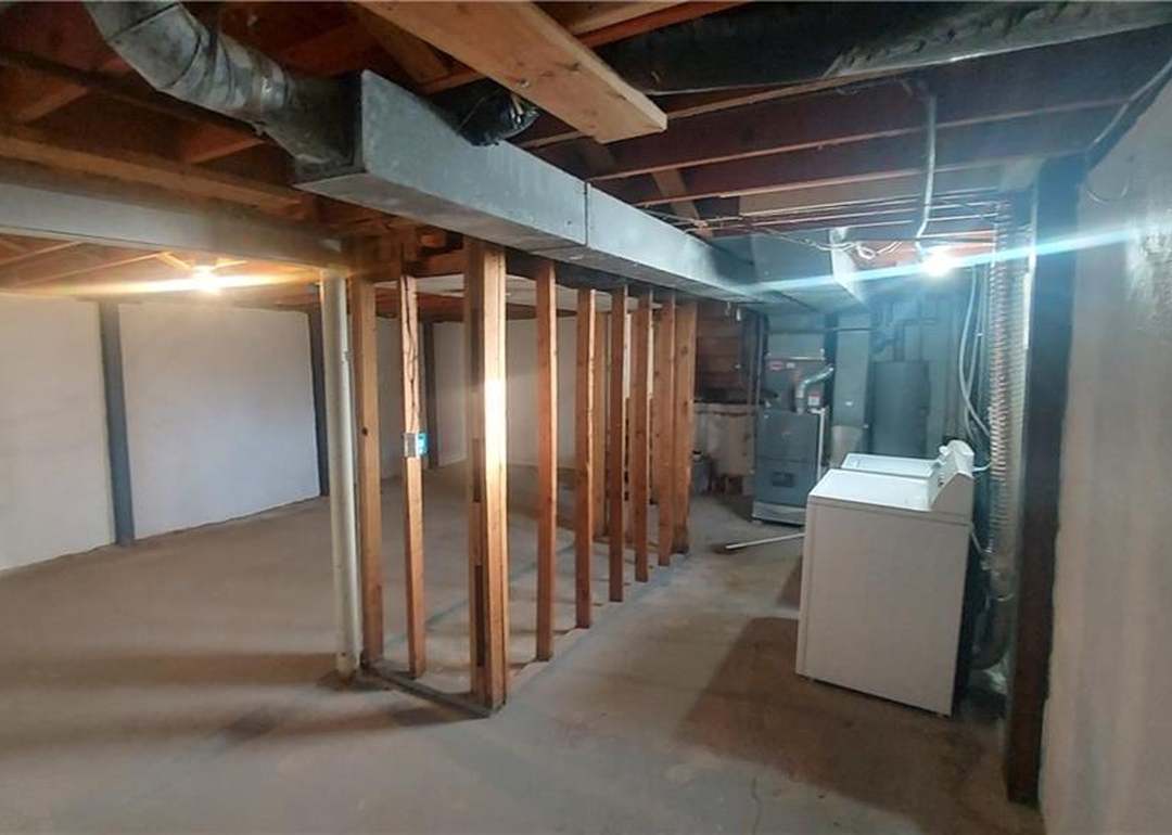 13212 Winchester Avenue — photo 40