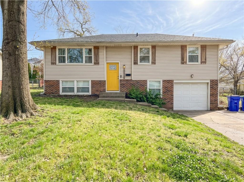 13213 Winchester Avenue, Grandview, MO