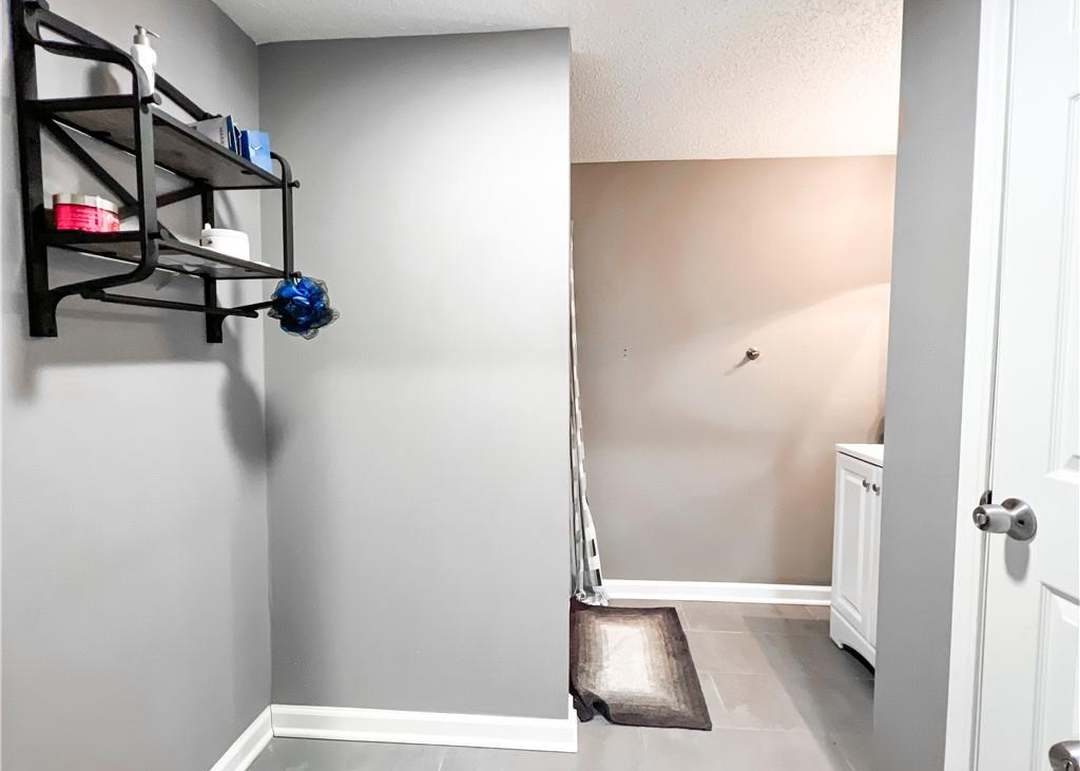 13213 Winchester Avenue — photo 20