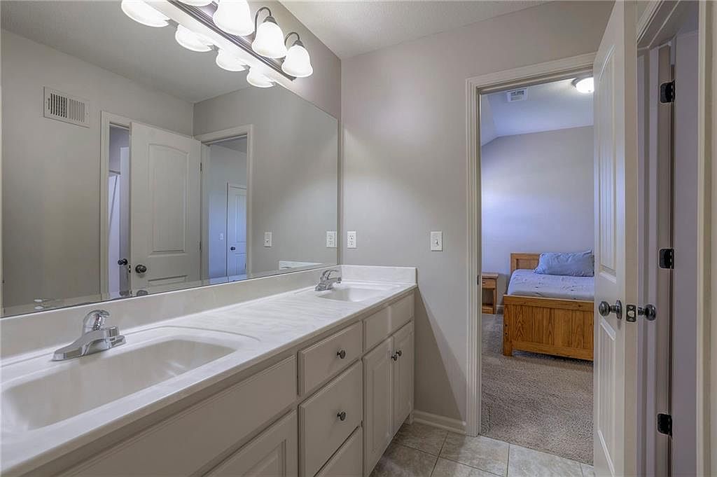 13216 W 141ST STREET — photo 39