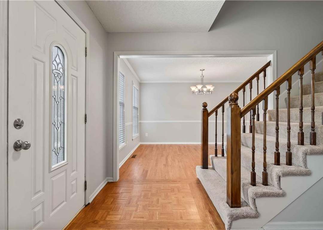 1322 E 153rd Terrace — photo 8