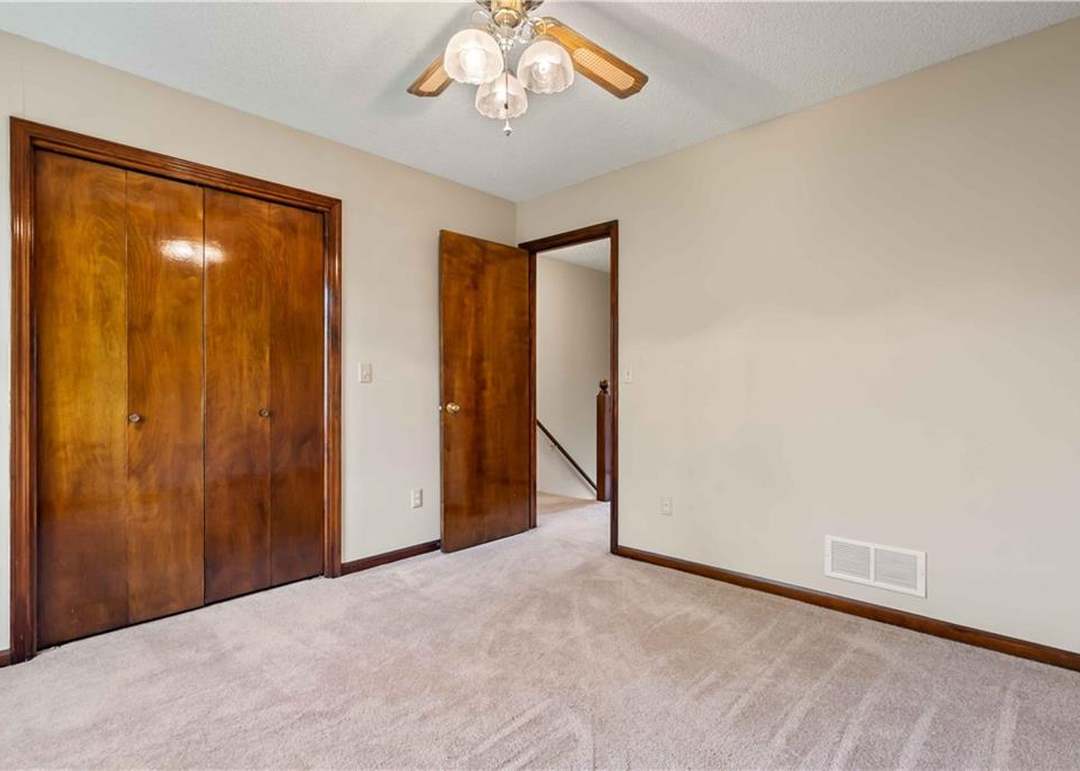 1322 E 153rd Terrace — photo 30