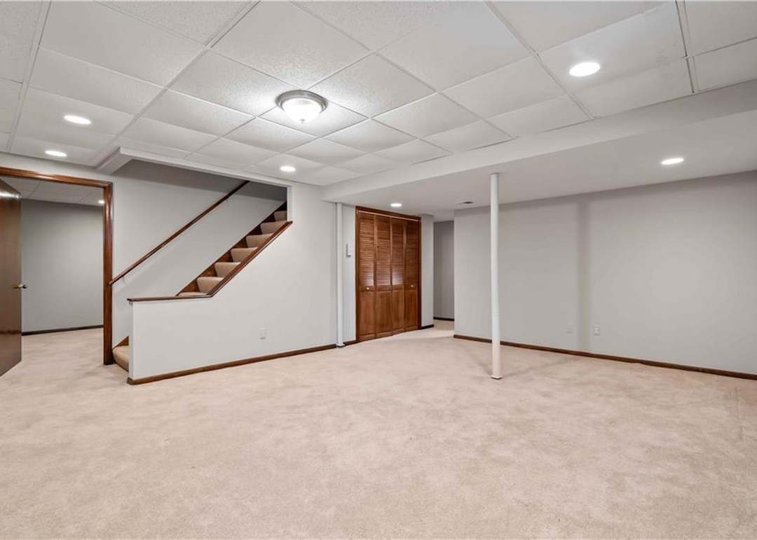 1322 E 153rd Terrace — photo 36