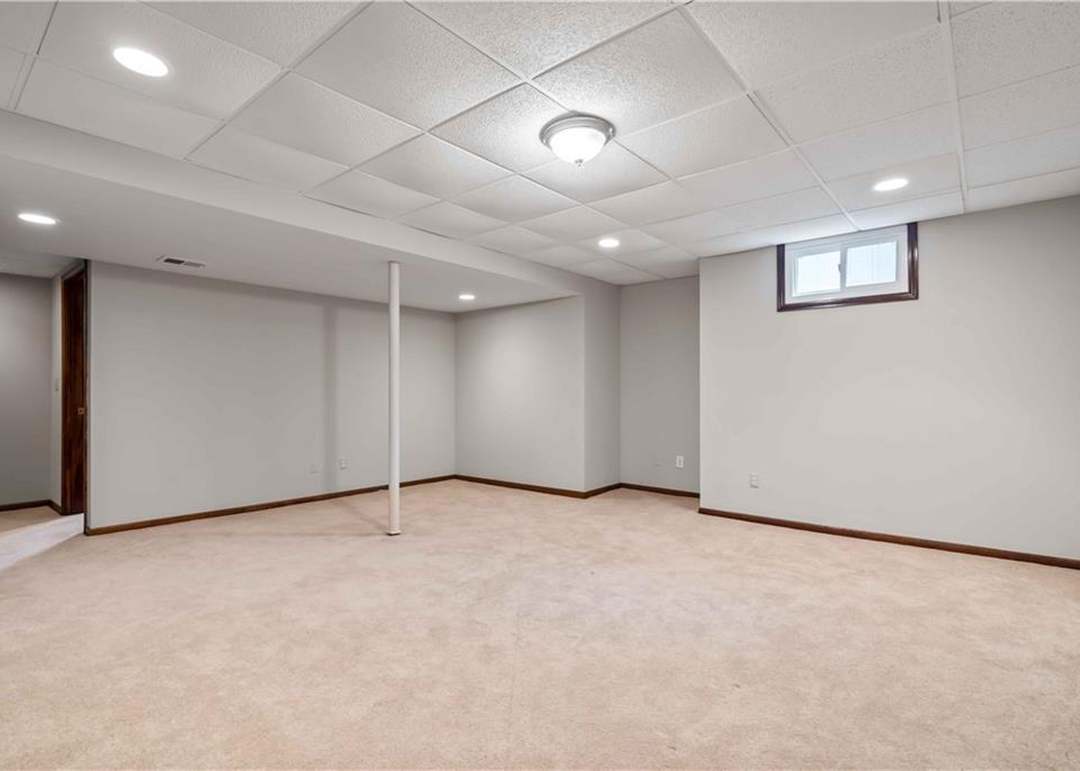 1322 E 153rd Terrace — photo 37