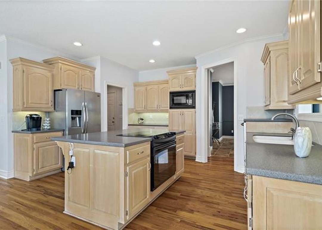13304 W 138th Street — photo 8