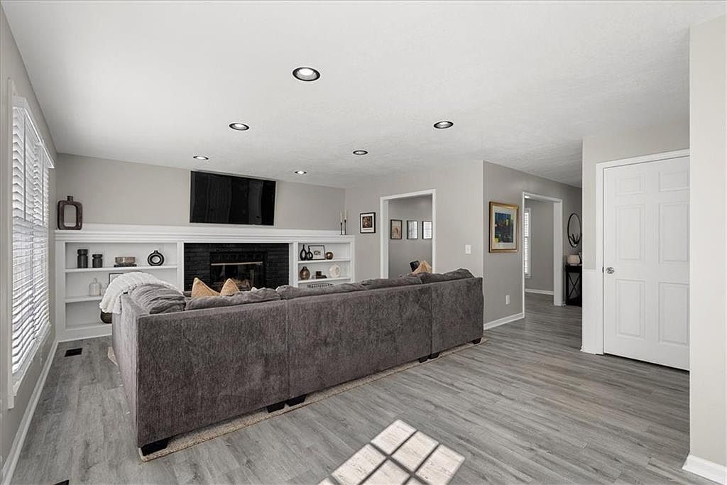 13321 W 112th Terrace — photo 7