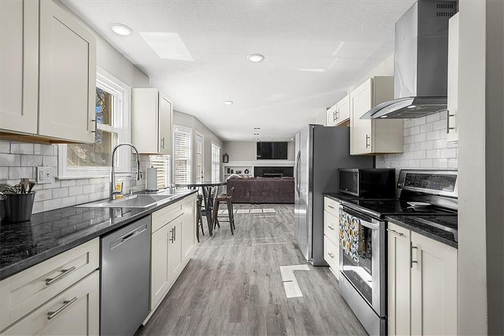 13321 W 112th Terrace — photo 12