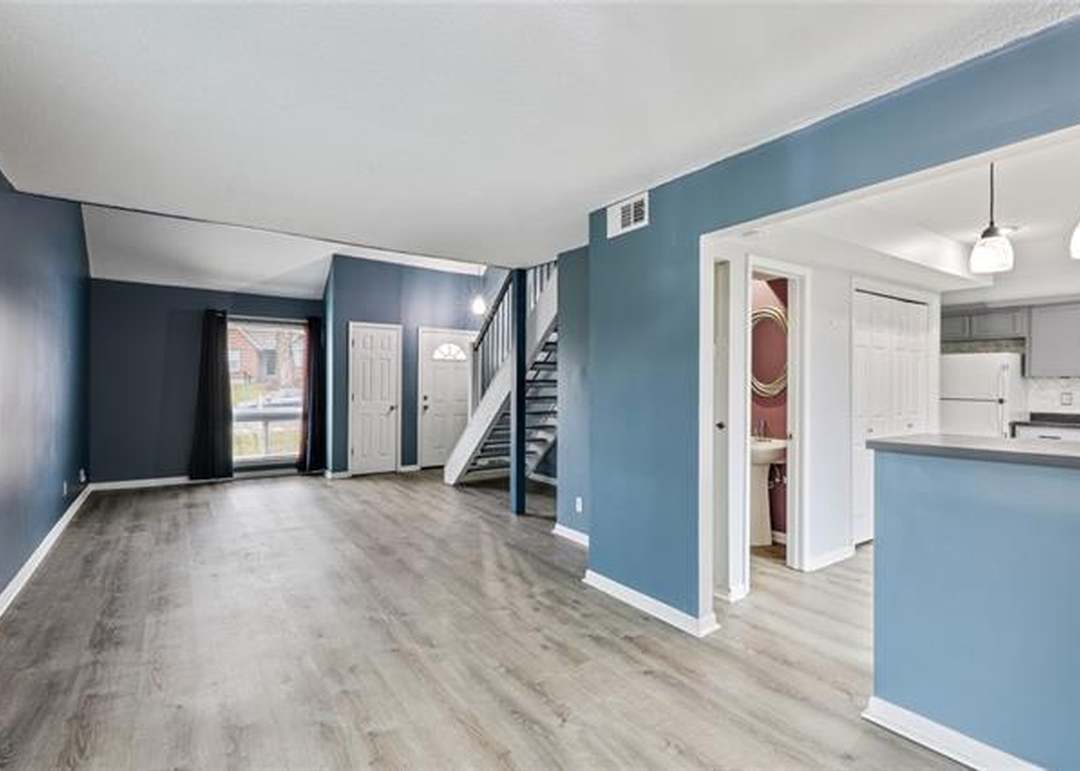 13408 W 102nd Street — photo 10