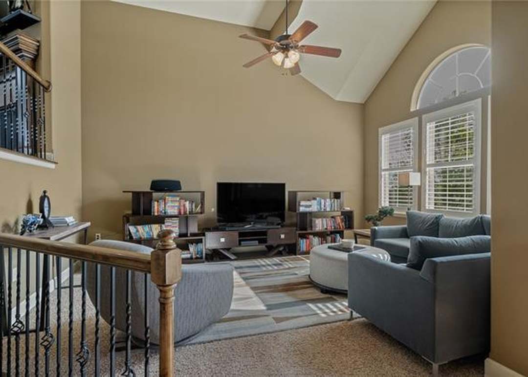 13422 W 173rd Terrace — photo 9