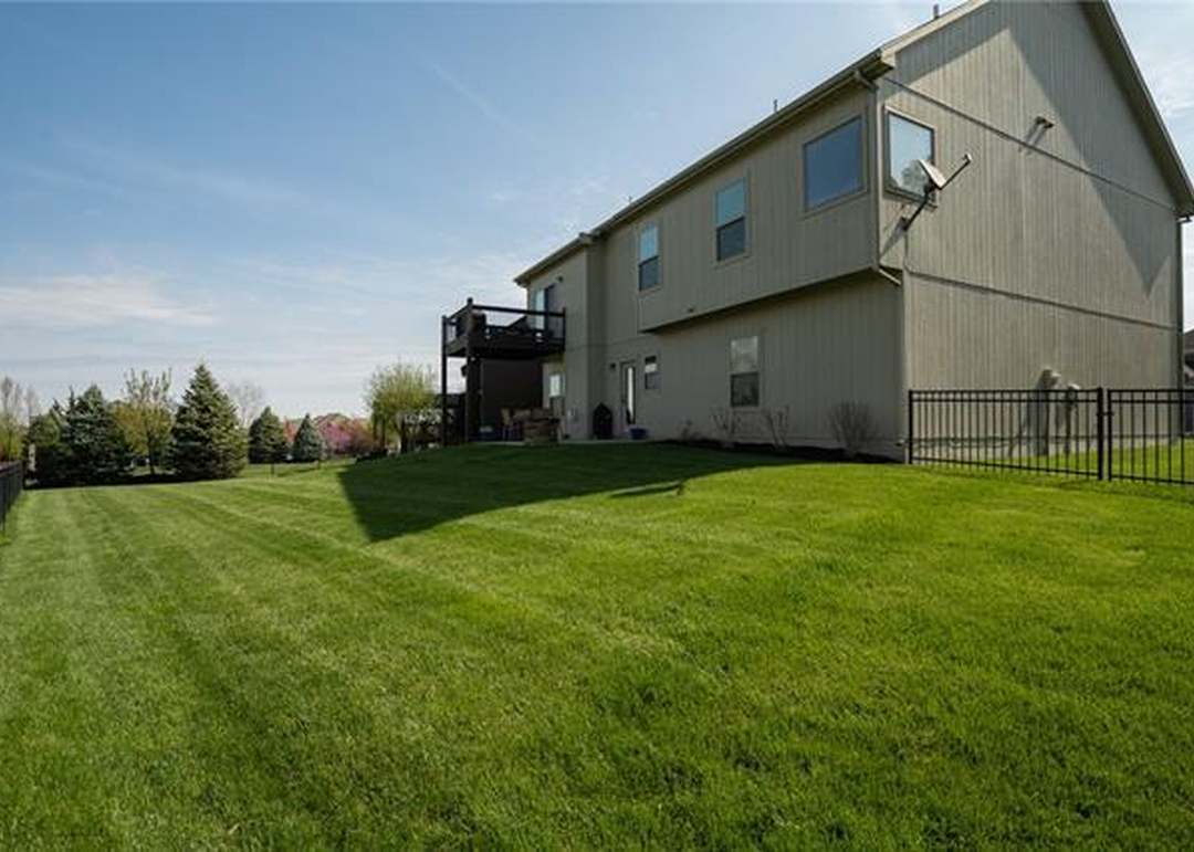 13422 W 173rd Terrace — photo 37