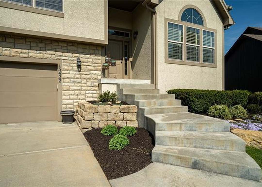 13422 W 173rd Terrace — photo 42