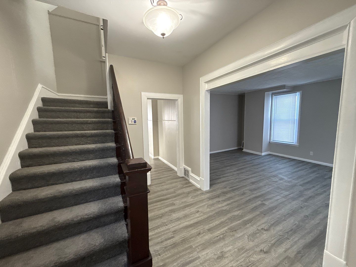 137 N White Avenue — photo 6