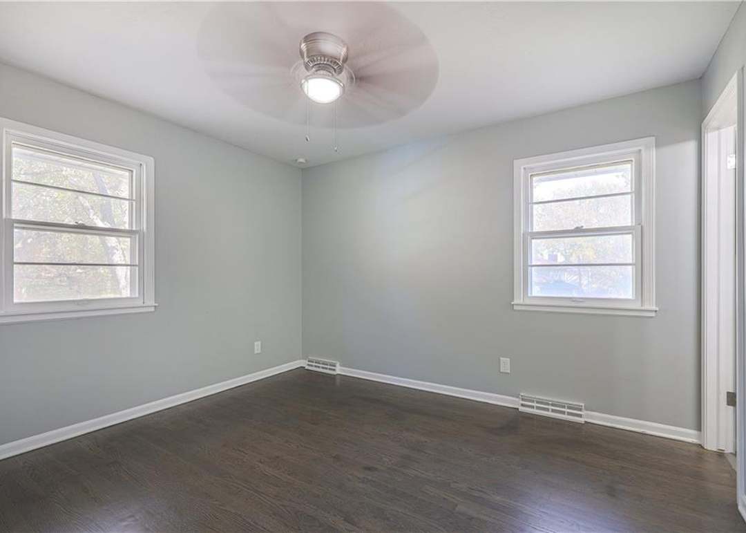 13723 Parker Avenue — photo 21