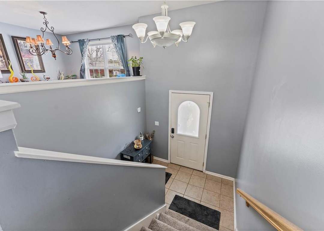 13733 Lawrence Avenue — photo 10