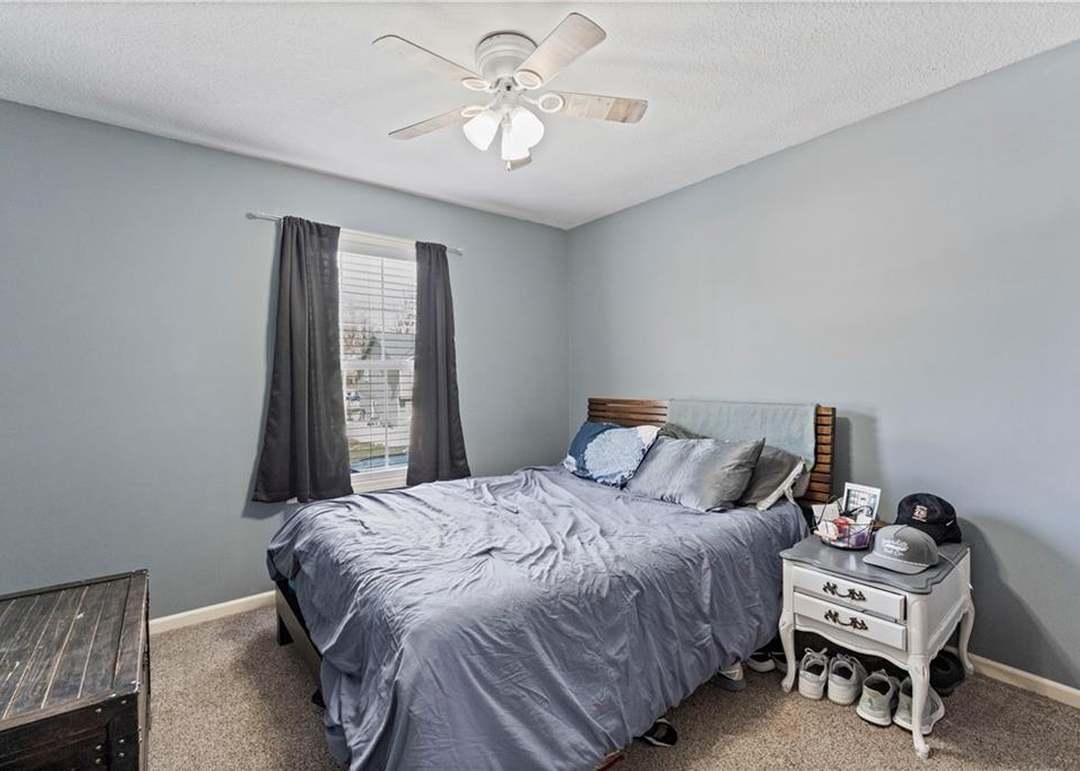 13733 Lawrence Avenue — photo 18