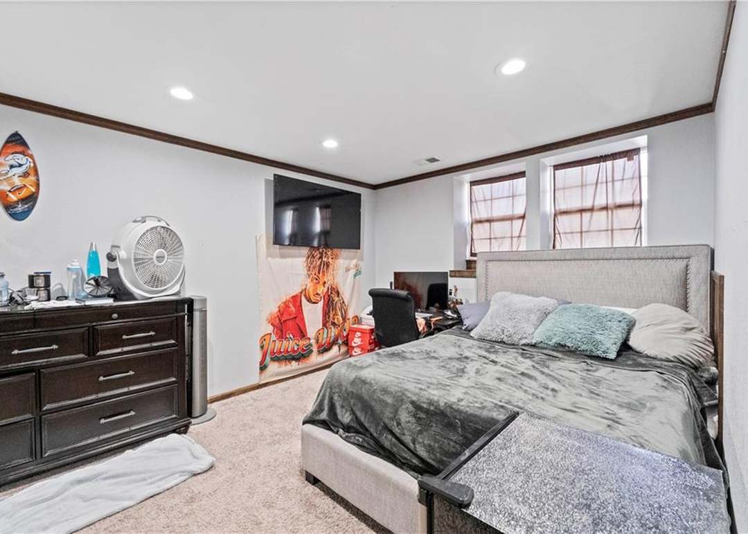 13733 Lawrence Avenue — photo 22