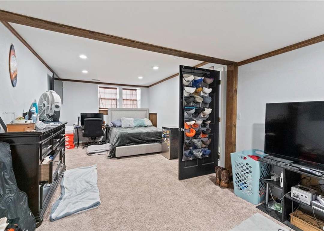 13733 Lawrence Avenue — photo 25