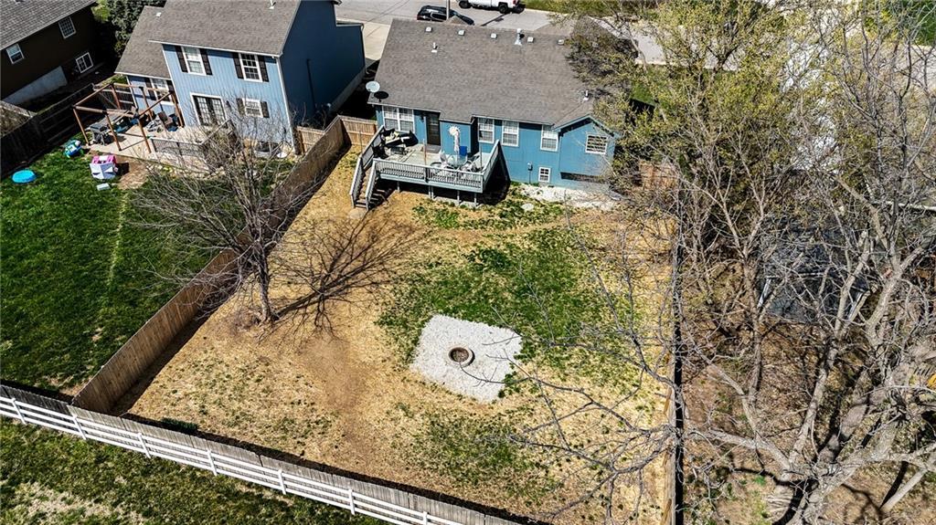13733 Lawrence Avenue — photo 45