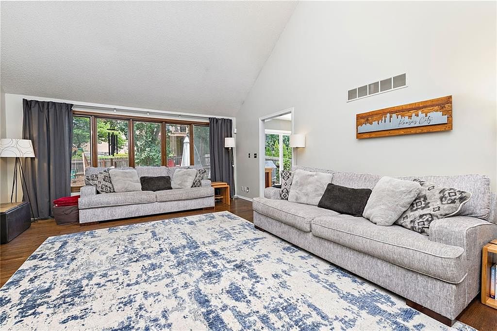 13808 W 77th Terrace — photo 17