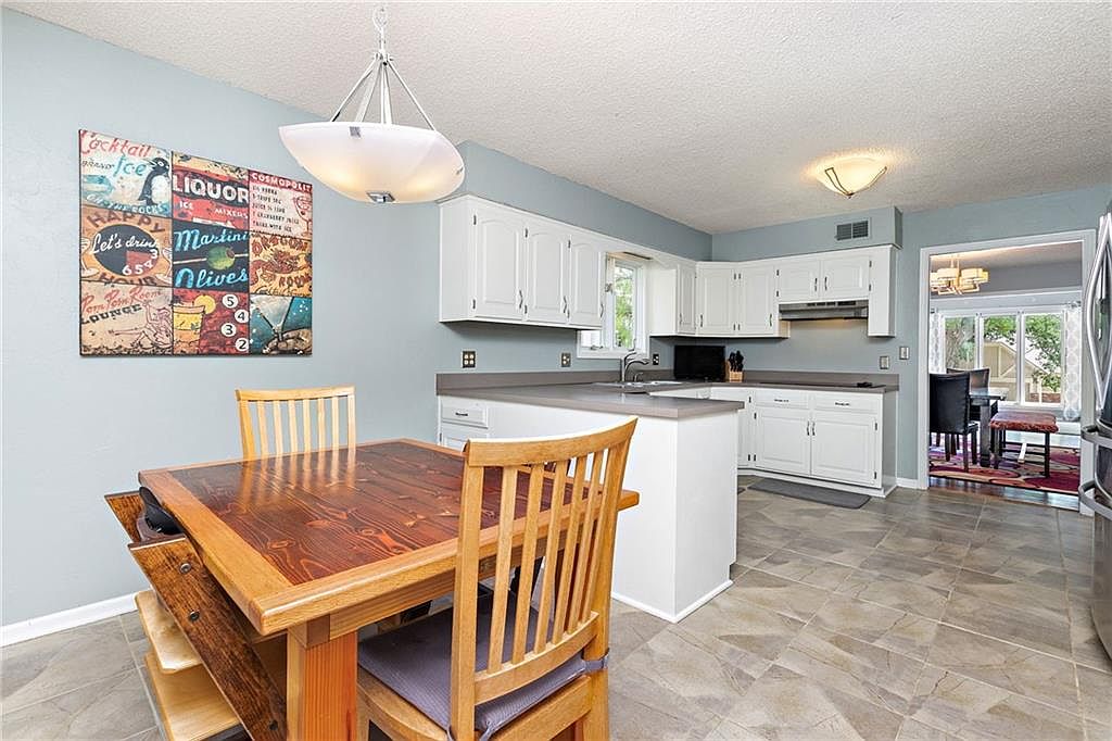 13808 W 77th Terrace — photo 23