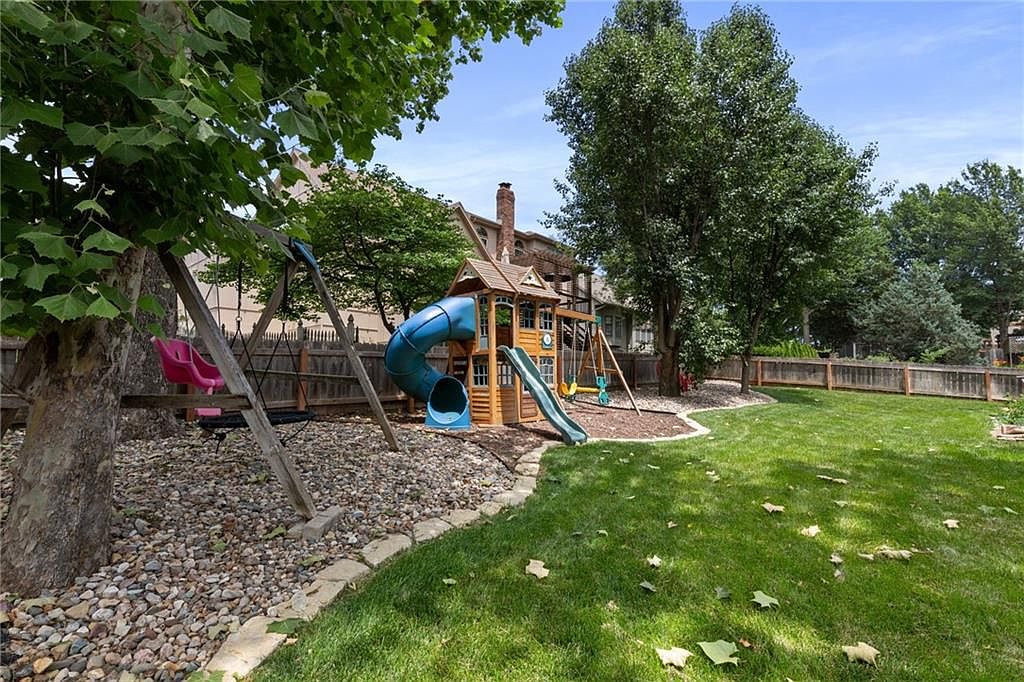 13808 W 77th Terrace — photo 43