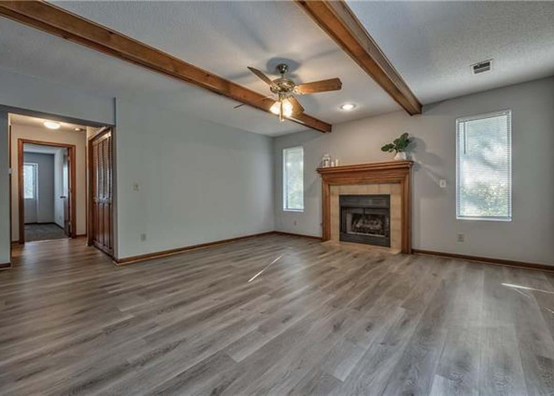 13837 W 58th Terrace — photo 9