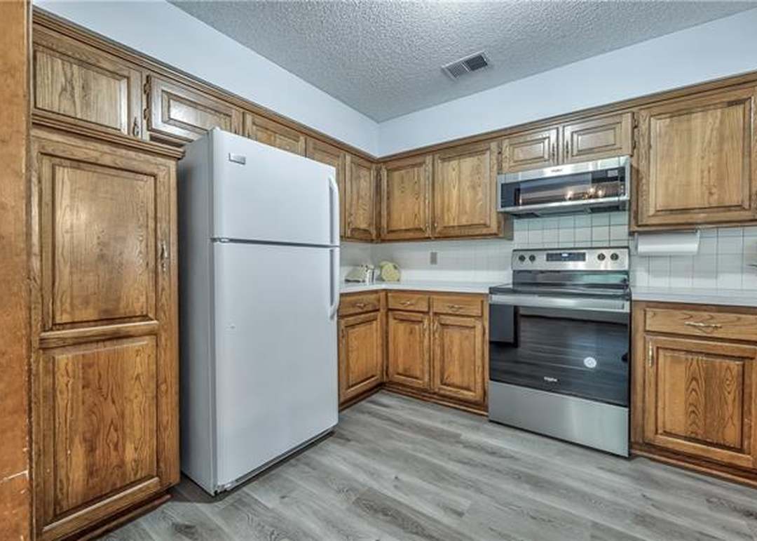 13837 W 58th Terrace — photo 14