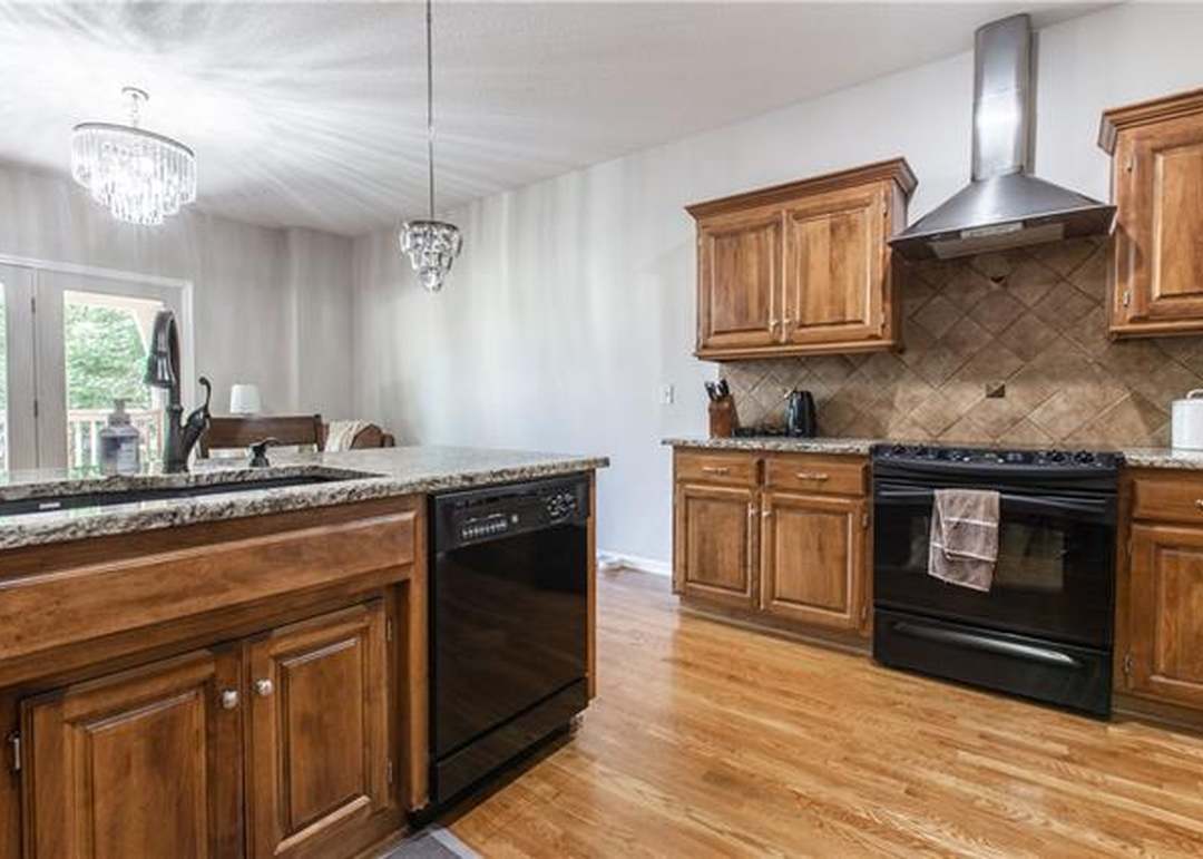 13943 S Summit Street — photo 14