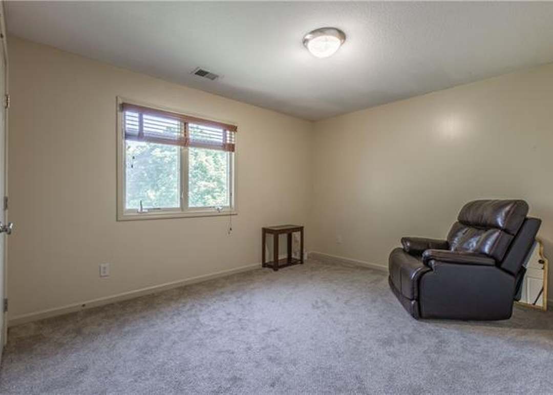 13943 S Summit Street — photo 16