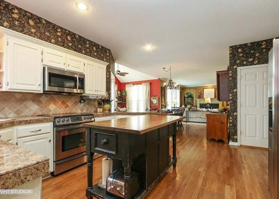 14002 BIRCH STREET — photo 11