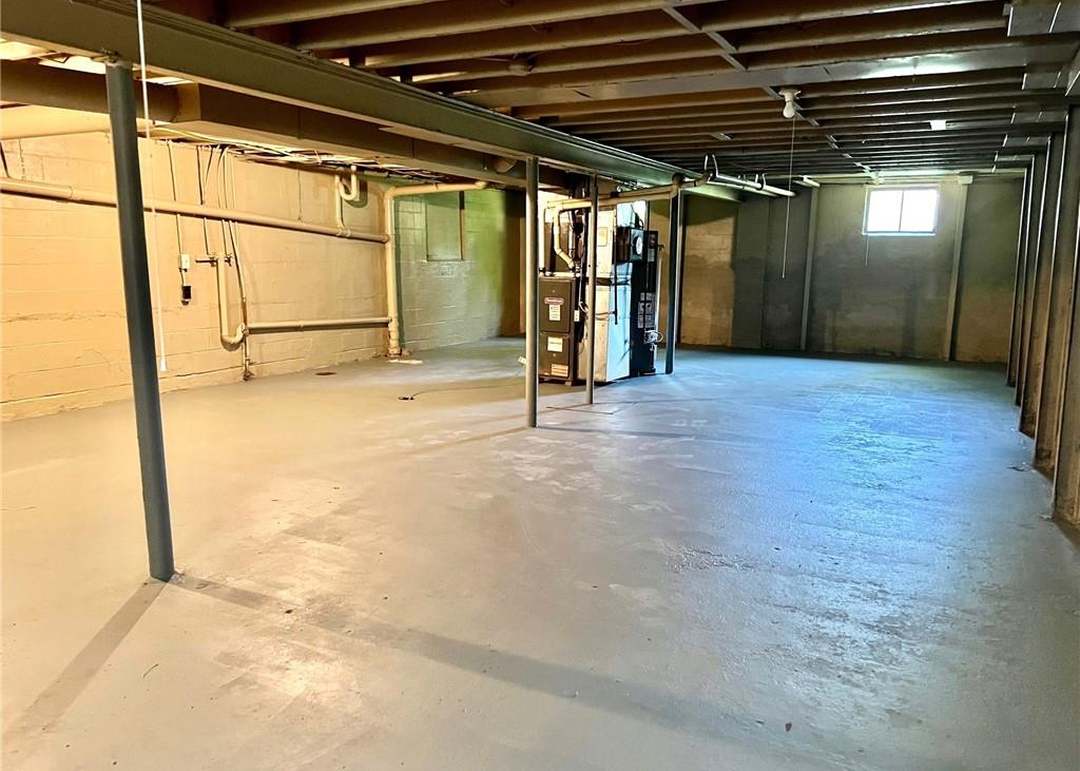 1401 S Franklin Drive — photo 29