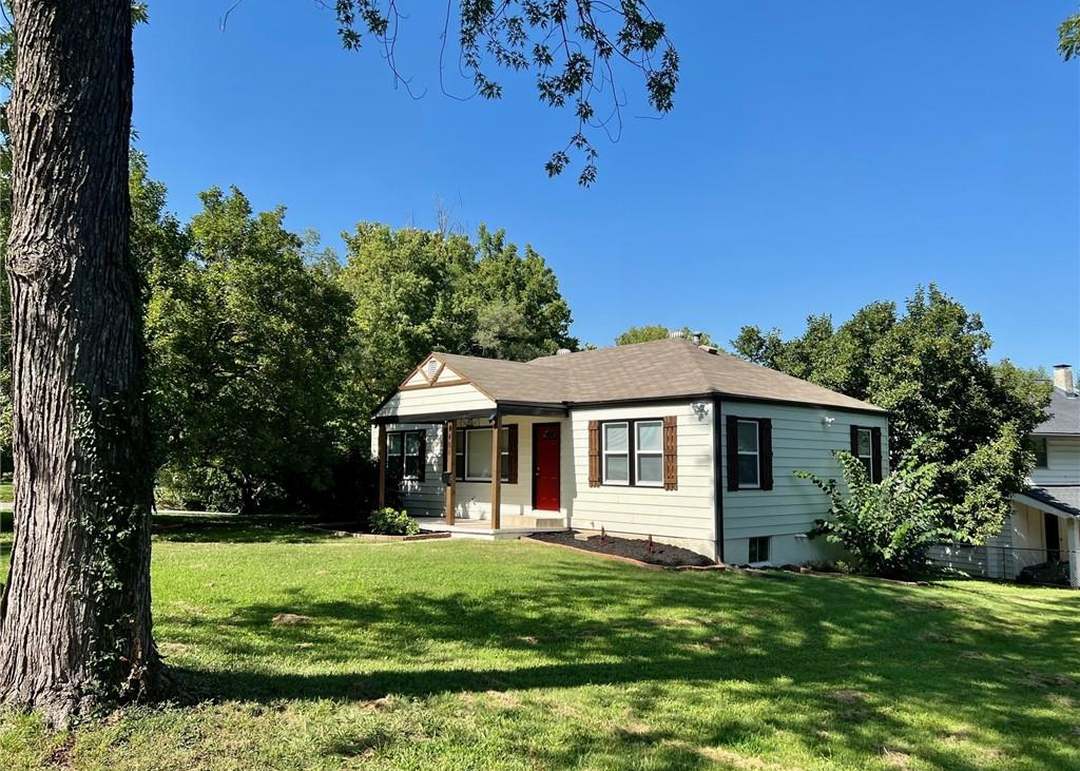 1401 S Franklin Drive — photo 35