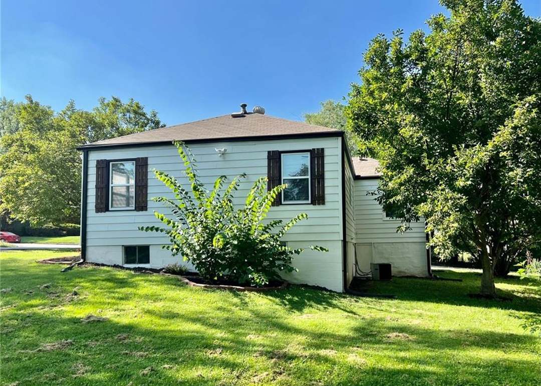1401 S Franklin Drive — photo 37