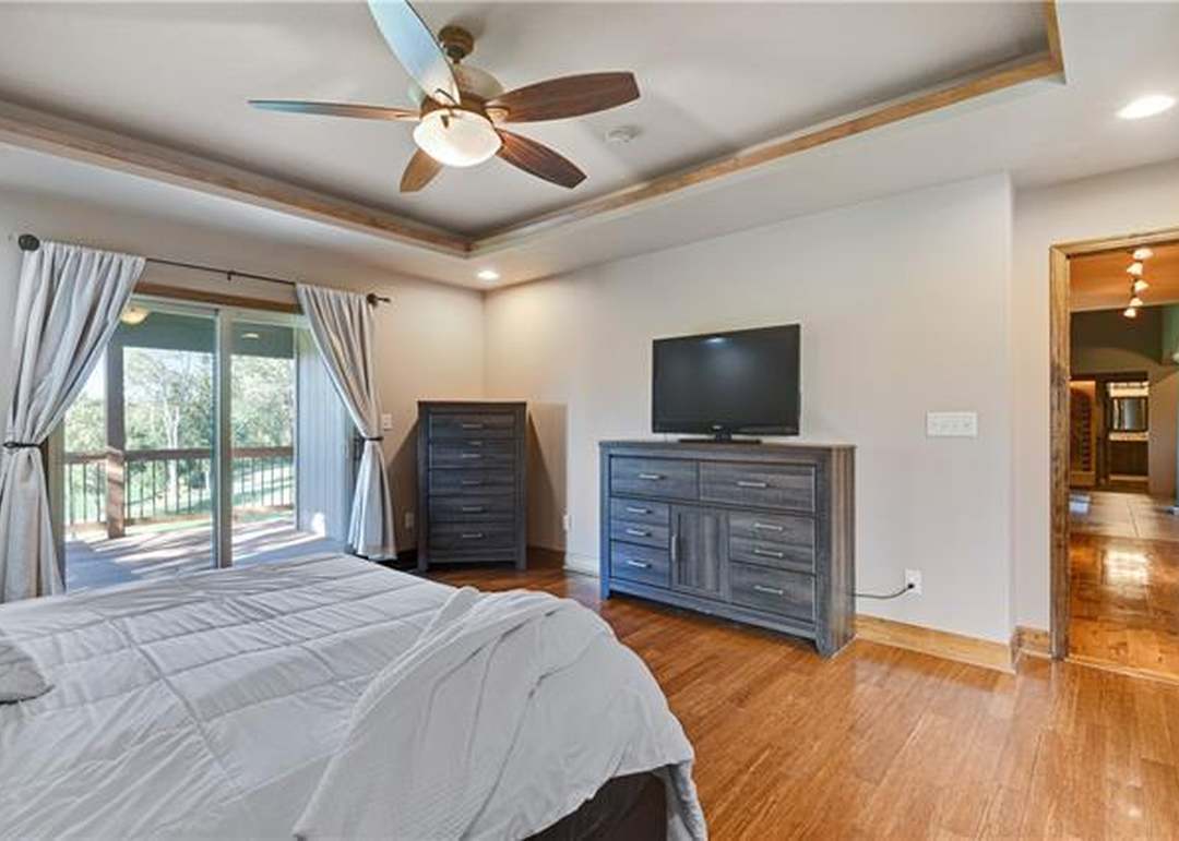1402 WHISPERING RIDGE — photo 4